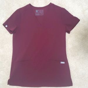 Figs 3 Pocket Burgundy Top